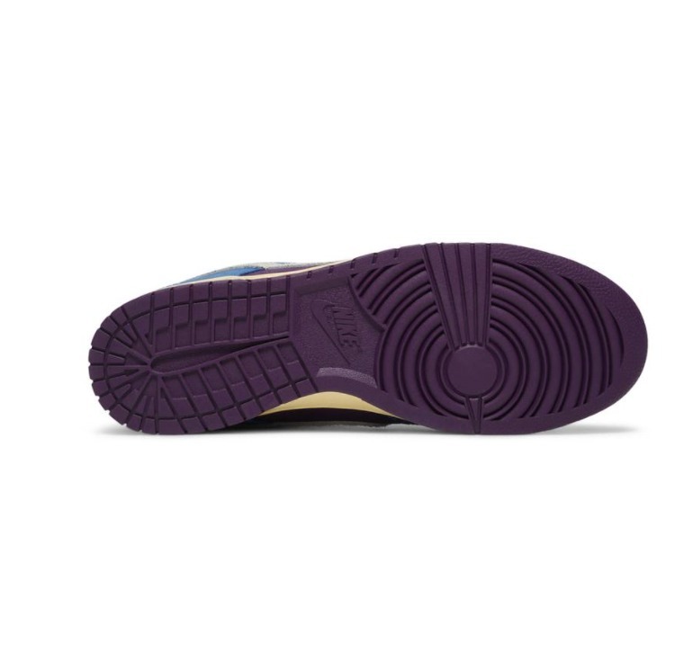 Nike スニーカー 激レア Nike Undefeated x Dunk Low SP '5 On It' スニーカー(5)