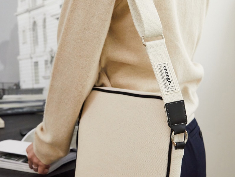 OLA☆ショルダー付き ENOUGH LEATHER LAPTOP BAG 13インチ 全2色