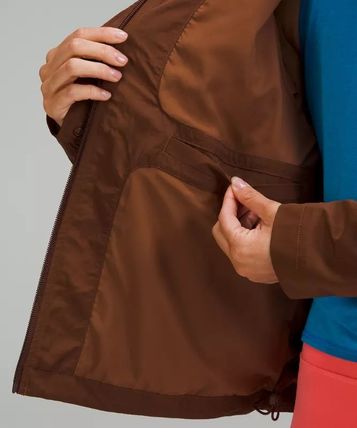 新品タグ付き ルルレモン 撥水加工ジャケット・コートサイズ 12(XL