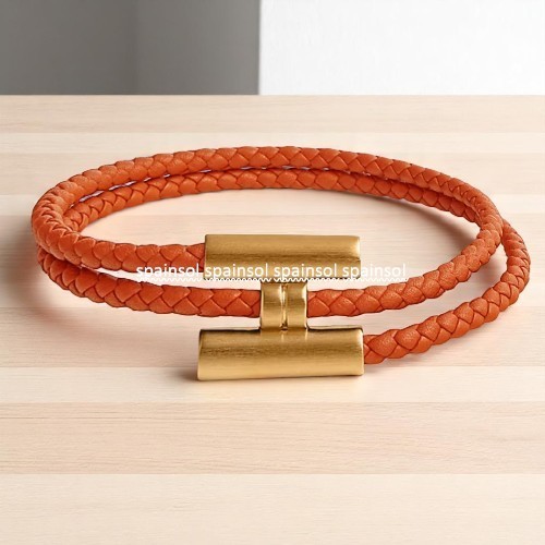 4色展開【HERMES】レザーブレスレット《トゥルニ》トレッセ♪