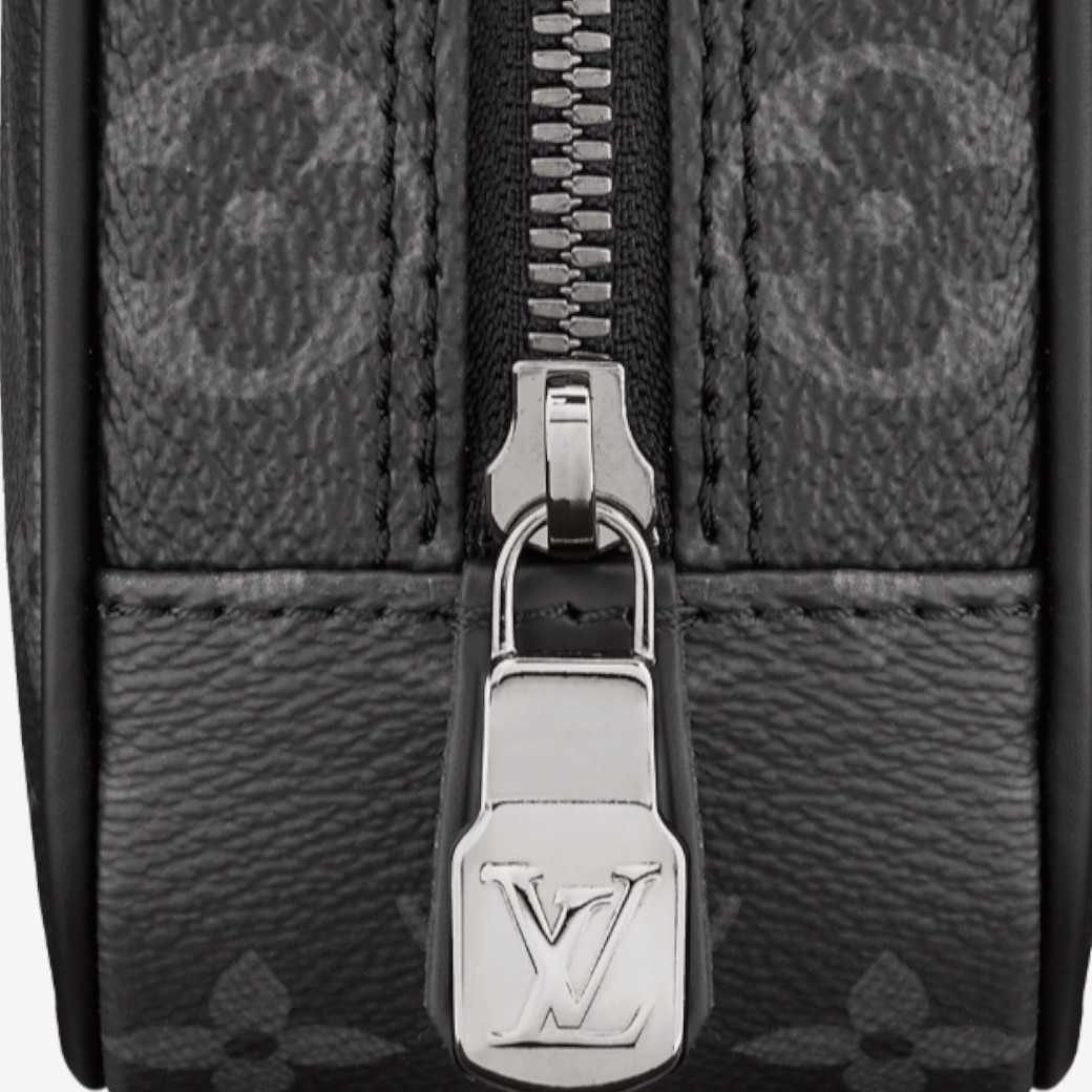 Sold at Auction: LOUIS VUITTON TOILETRY POUCH PM