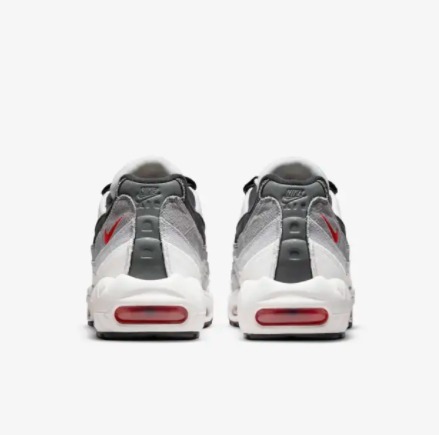 ★NIKE★送関込★アメリカ国内で即完売した限定レアスニーカー♪ ☆NIKE☆送関込☆アメリカ国内で即完売した激レアスニーカー