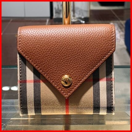 Burberry x 折りたたみ財布(レディース) - 海外通販のBUYMA