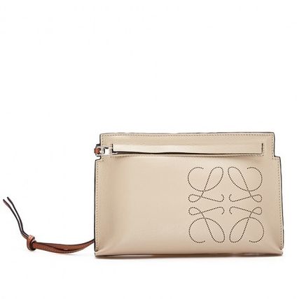 T,Pouch LOEWE x バッグ・カバン(レディース) - 海外通販のBUYMA