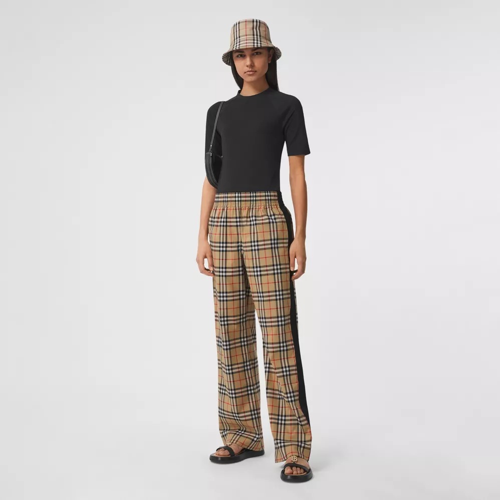【セール 登場から人気沸騰】 【Burberry】サイドストライプチェックストレッチコットンパンツ パンツ 【セール 登場から人気沸騰】 【Burberry】サイドストライプチェックストレッチコットンパンツ パンツ