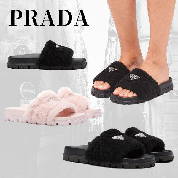 【PRADA】日本未入荷 シャーリングスライド サンダル 【PRADA】日本未入荷 シャーリングスライド サンダル