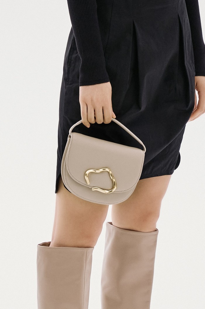 HOZE(ホゼ) CLOUD CROSSBODY MUD BEIGE [正規品/関税込]