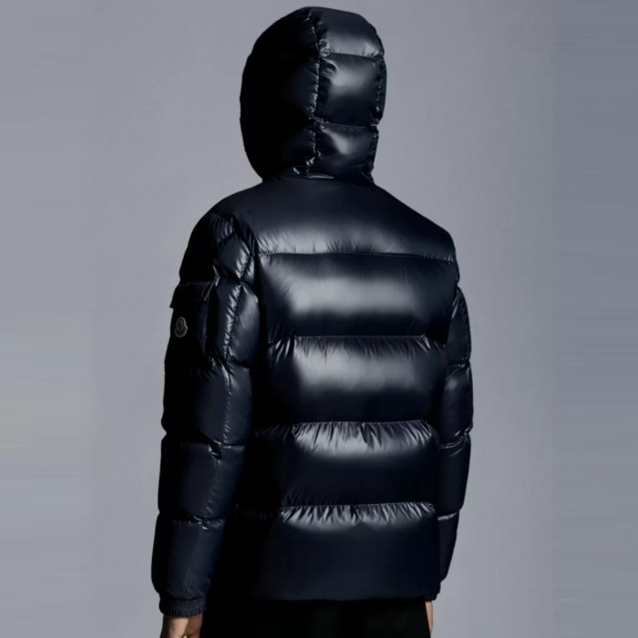 売切必至★MONCLER Ecrinsショートダウンジャケット★New 売切必至☆MONCLER ショートダウンジャケット Ecrins☆New