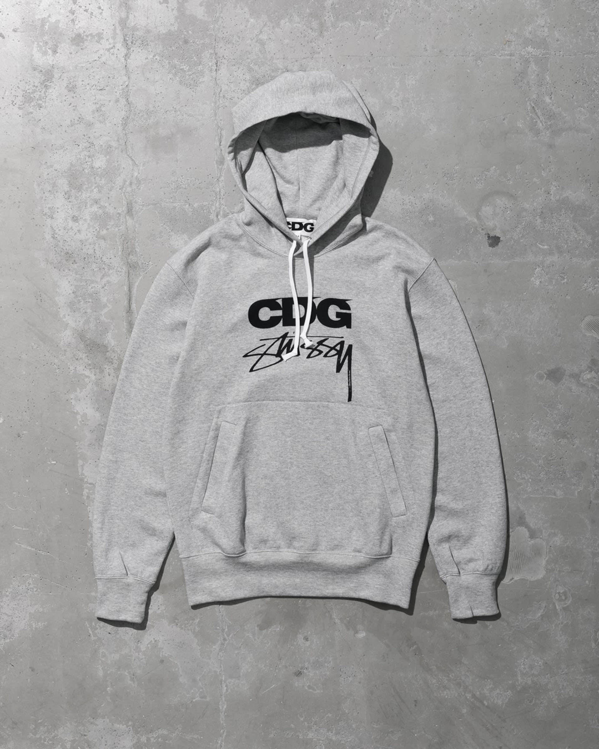 激安先着 × CDG STUSSY】CDG des (COMME SWEATSHIRT HOODED STUSSY x スケートボード