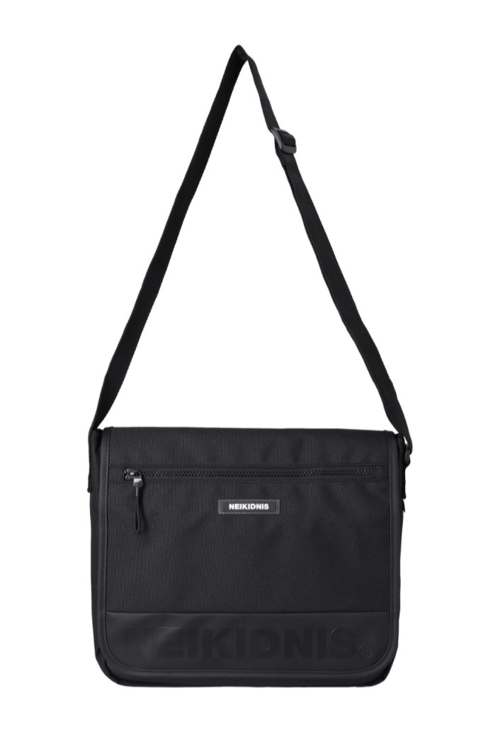 ★韓国の人気★【NEIKIDNIS】★BUCKLE ROUND CROSS BA.G★バッグ ☆韓国の人気☆【NEIKIDNIS】☆BUCKLE ROUND CROSS BA.G☆バッグ