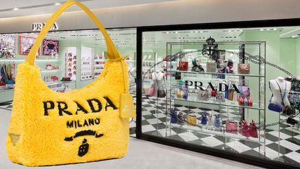 Re-Edition,2000 PRADA x バッグ・カバン(レディース) - 海外通販のBUYMA