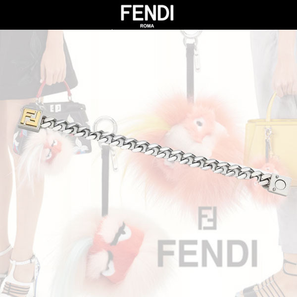 FENDI 21SS 手元をお洒落に彩る！ロゴ ブレスレット ペアにも◎