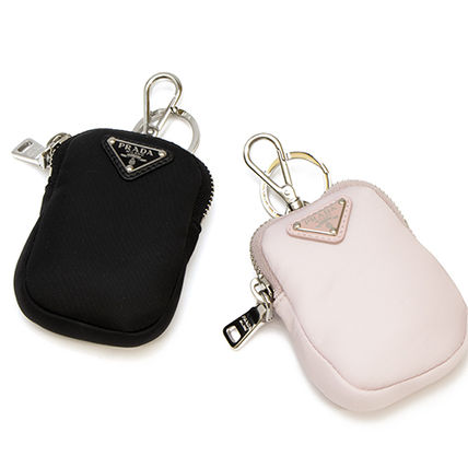 PRADA x ポーチ(レディース)|新作を海外通販【BUYMA】