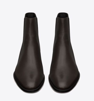 Shop Saint Laurent WYATT CHELSEA BOOTS IN SMOOTH LEATHER ...