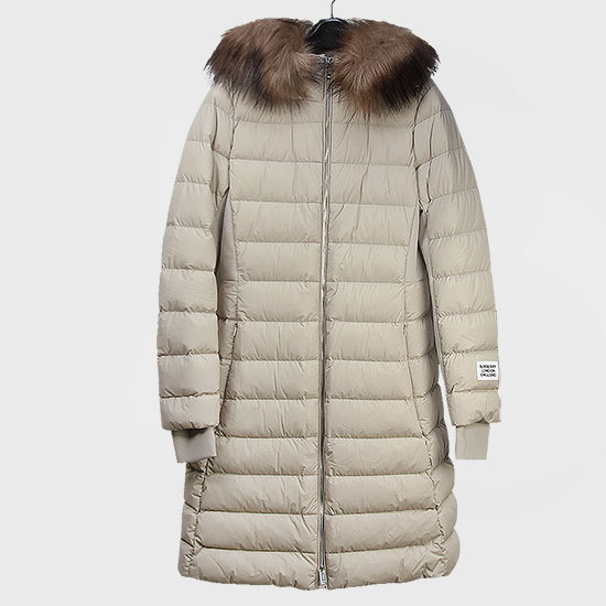 562)BURBERRY ダウンジャケット ジップアップ フード ファー M