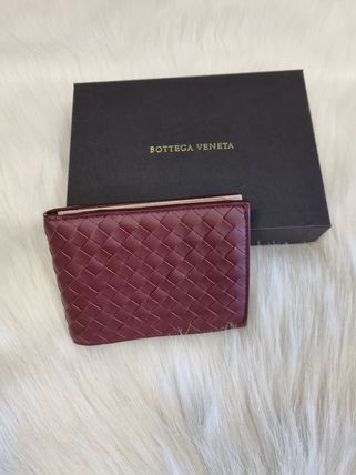 二つ折り BOTTEGA VENETA x 折りたたみ財布(メンズ) - 海外通販のBUYMA