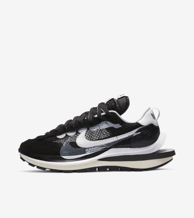 スニーカー Nike Vaporwaffle sacai Black White