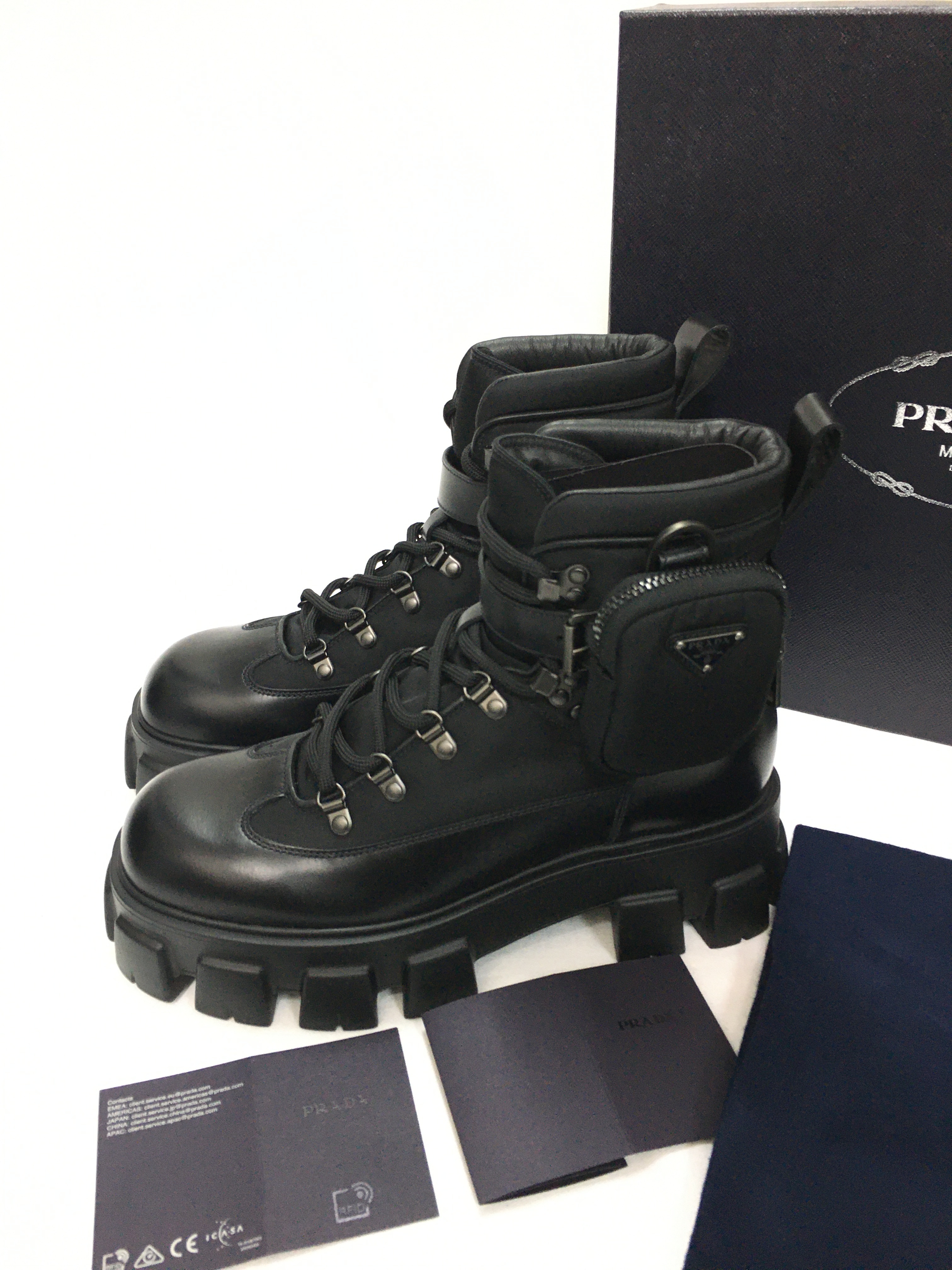 PRADA プラダ モノリス ブラッシュドレザーナイロン ロゴ ブーツ