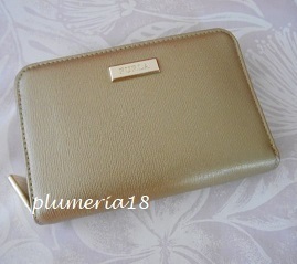 最も優遇 Medium sale!-FURLA-Classic Zip-Around Wallet Metallic 財布・小物その他 最も優遇 Medium sale!-FURLA-Classic Zip-Around Wallet Metallic 財布・小物その他