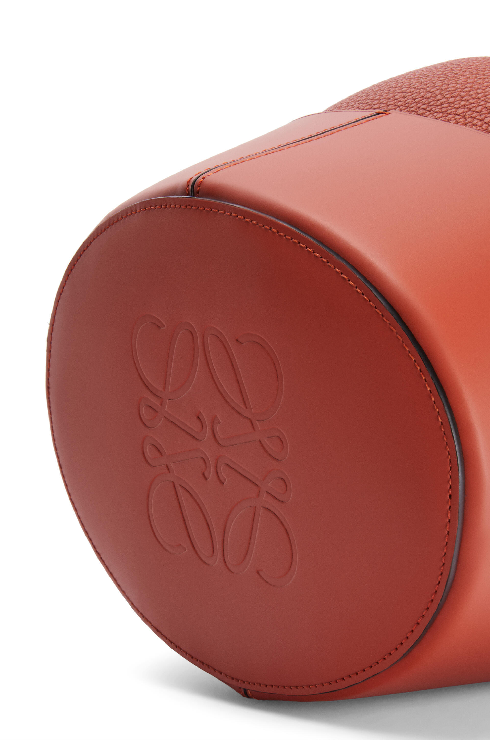 １点限り！累積売上第１位【LOEWE】 バルセロナバック 1点限り！累積売上第1位【LOEWE】 バルセロナバック (LOEWE