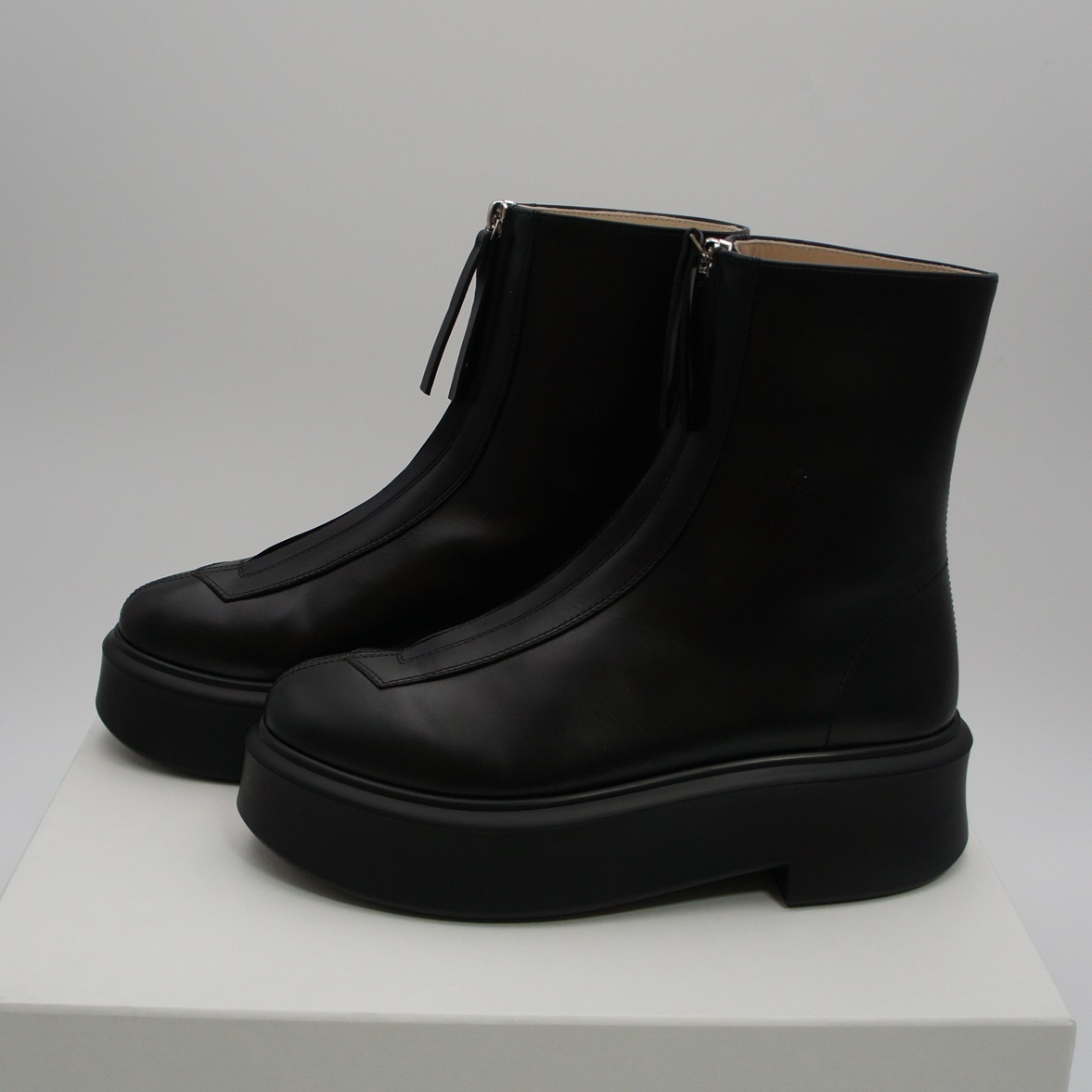 THE ROW ザロウ ”Zipped Boot 1” ジップアップアンクルブーツ