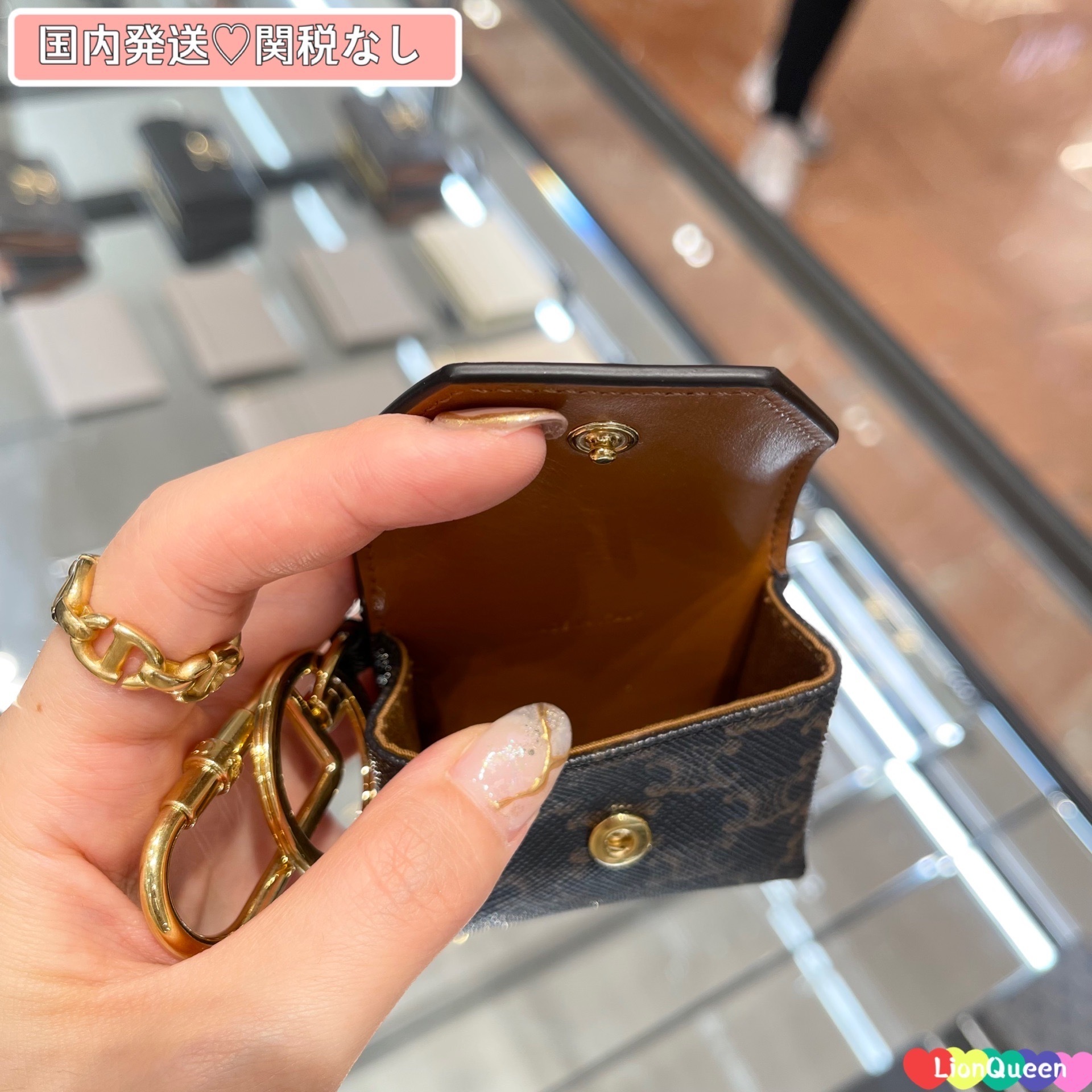 CELINE★国内発送★トリオンフAIRPODSケース キーリング付き TAN