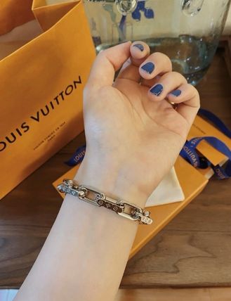 Shop Louis Vuitton Monogram chain bracelet (M00308, M00309) by