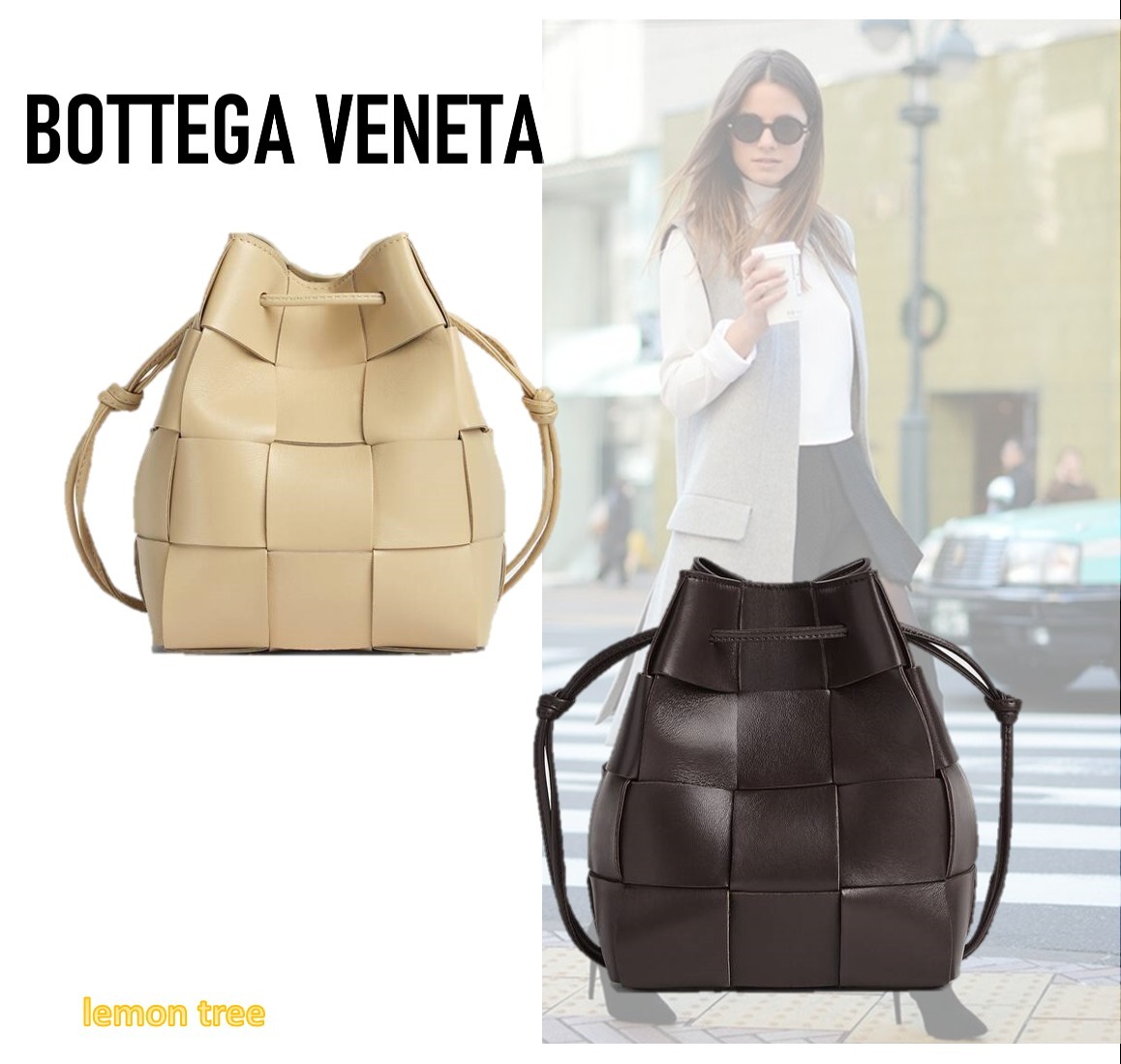 BOTTEGA VENETA ショルダーバッグ CASSETTE 可愛いフォルム