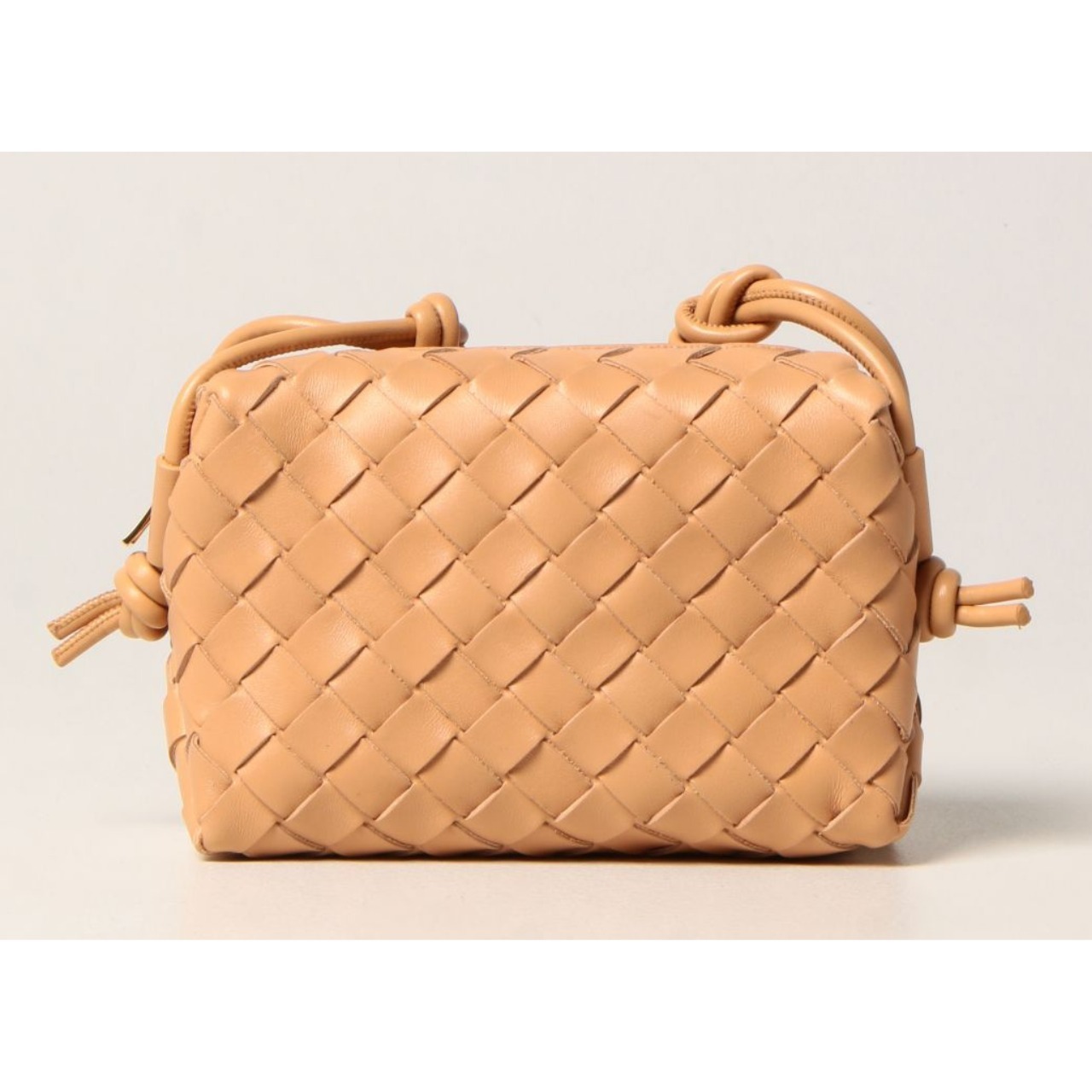 Bottega Veneta LOOP ループ クロスボディバッグ Bottega Veneta LOOP ループ クロスボディバッグ (BOTTEGA