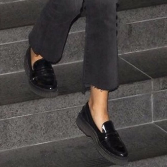 “TOD'S” 2トーン 厚底ペニーローファー Black/White