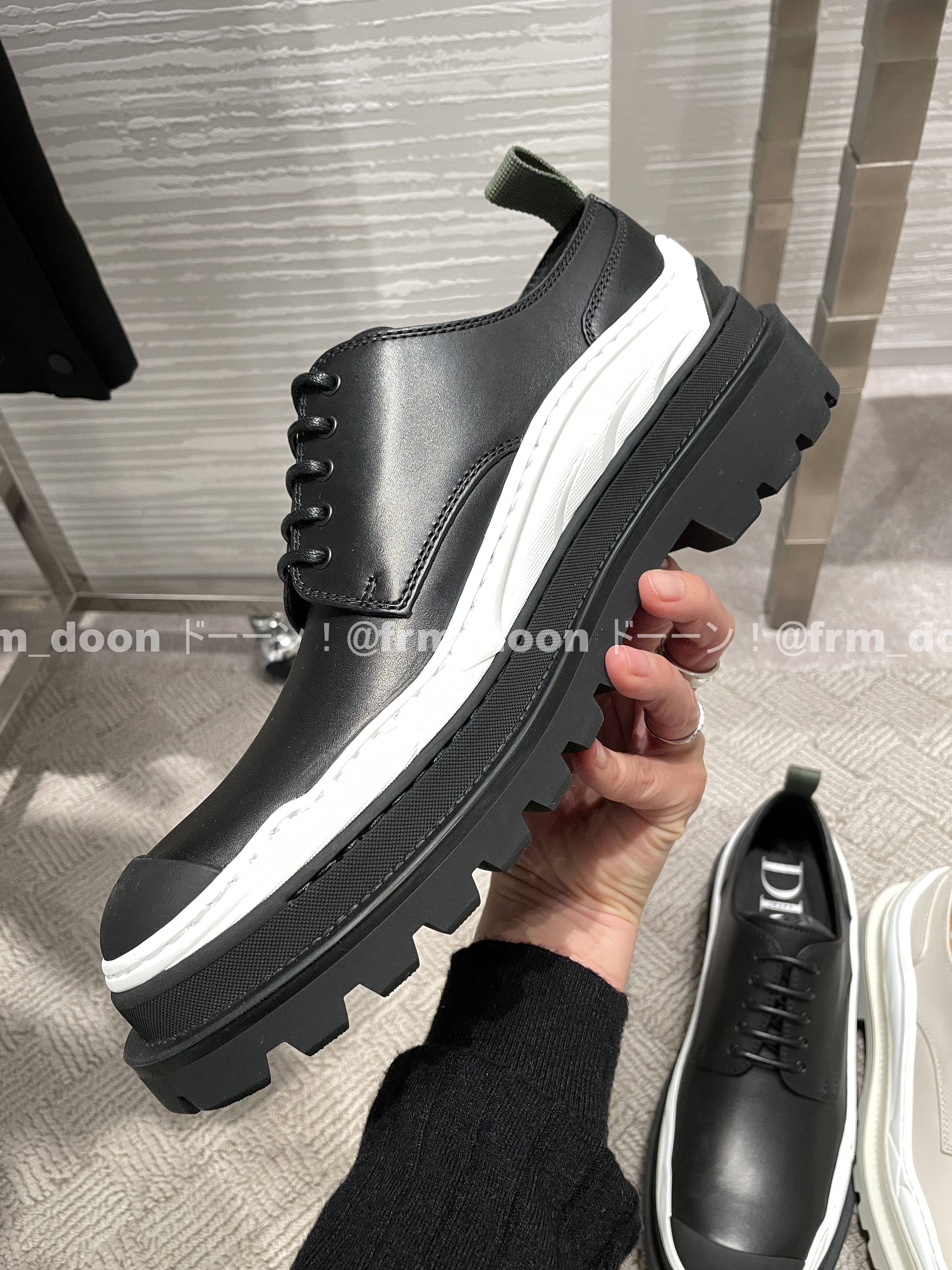 Dior スニーカー 【DIOR】2022 SS新作 DIOR AND SACAI ダービーシューズ(5)