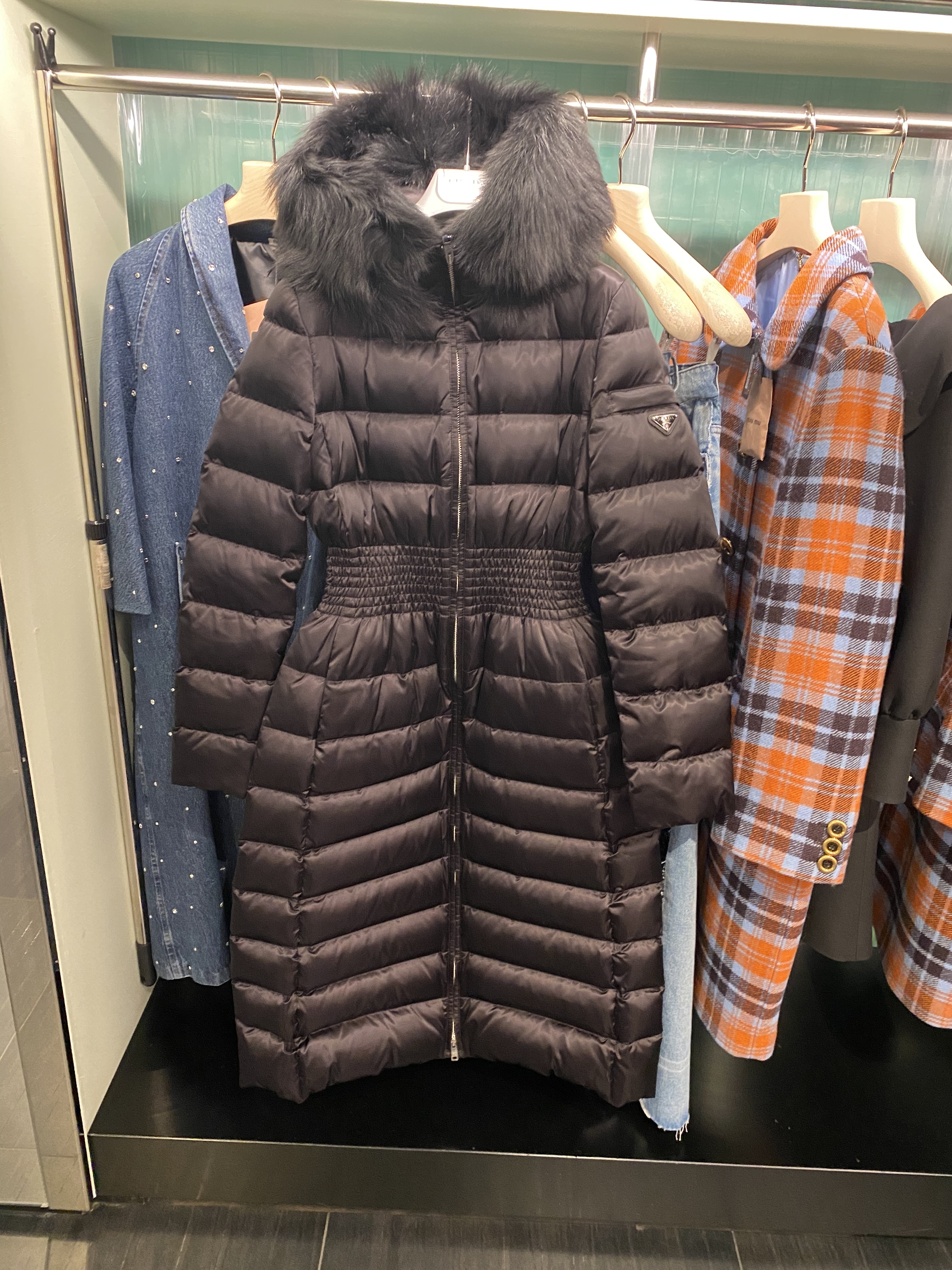 PRADA((29E364))ファー付きロングダウンコート (PRADA/ダウン