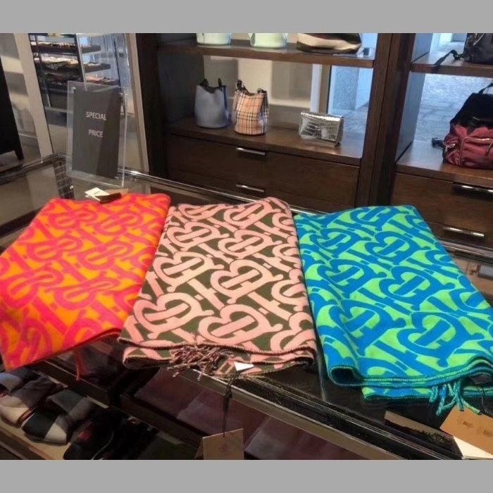 【再入荷!】 ストール BURBERRY ギフトに モノグラム ブルー オレンジ ピンク マフラー・ストール 【再入荷!】 ストール BURBERRY ギフトに モノグラム ブルー オレンジ ピンク マフラー・ストール