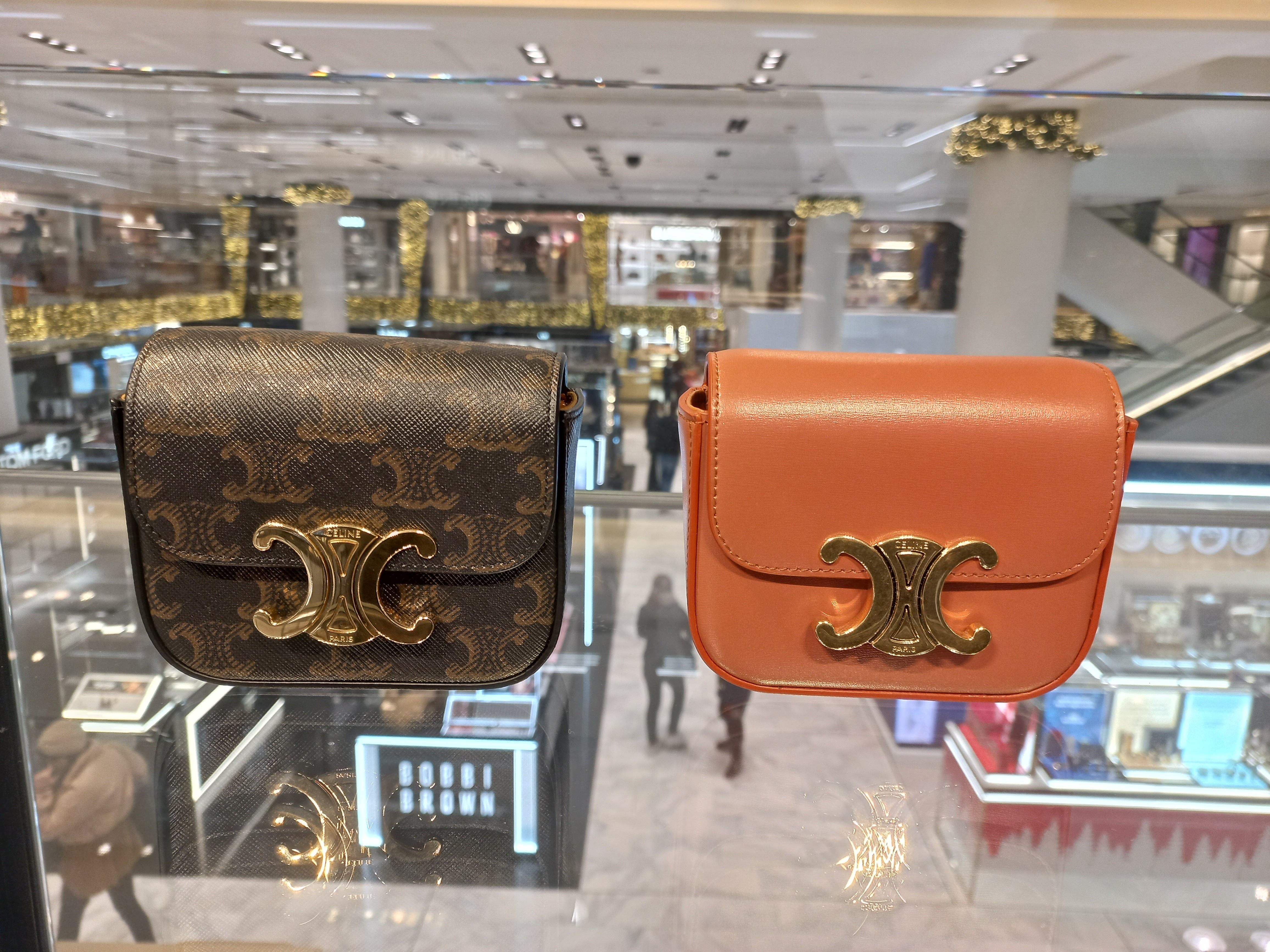 ☆セリーヌ☆直営店買付☆MINI BAG ポシェット☆TRIOMPHE☆