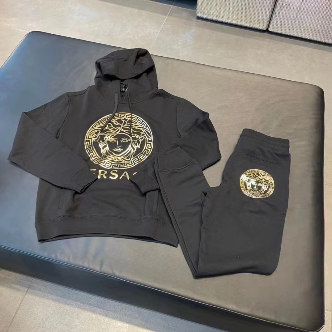 【破格値下げ】 VERSACE メドゥーサ スウェットパンツ セットアップ ブラック セットアップ 【破格値下げ】 VERSACE メドゥーサ スウェットパンツ セットアップ ブラック セットアップ