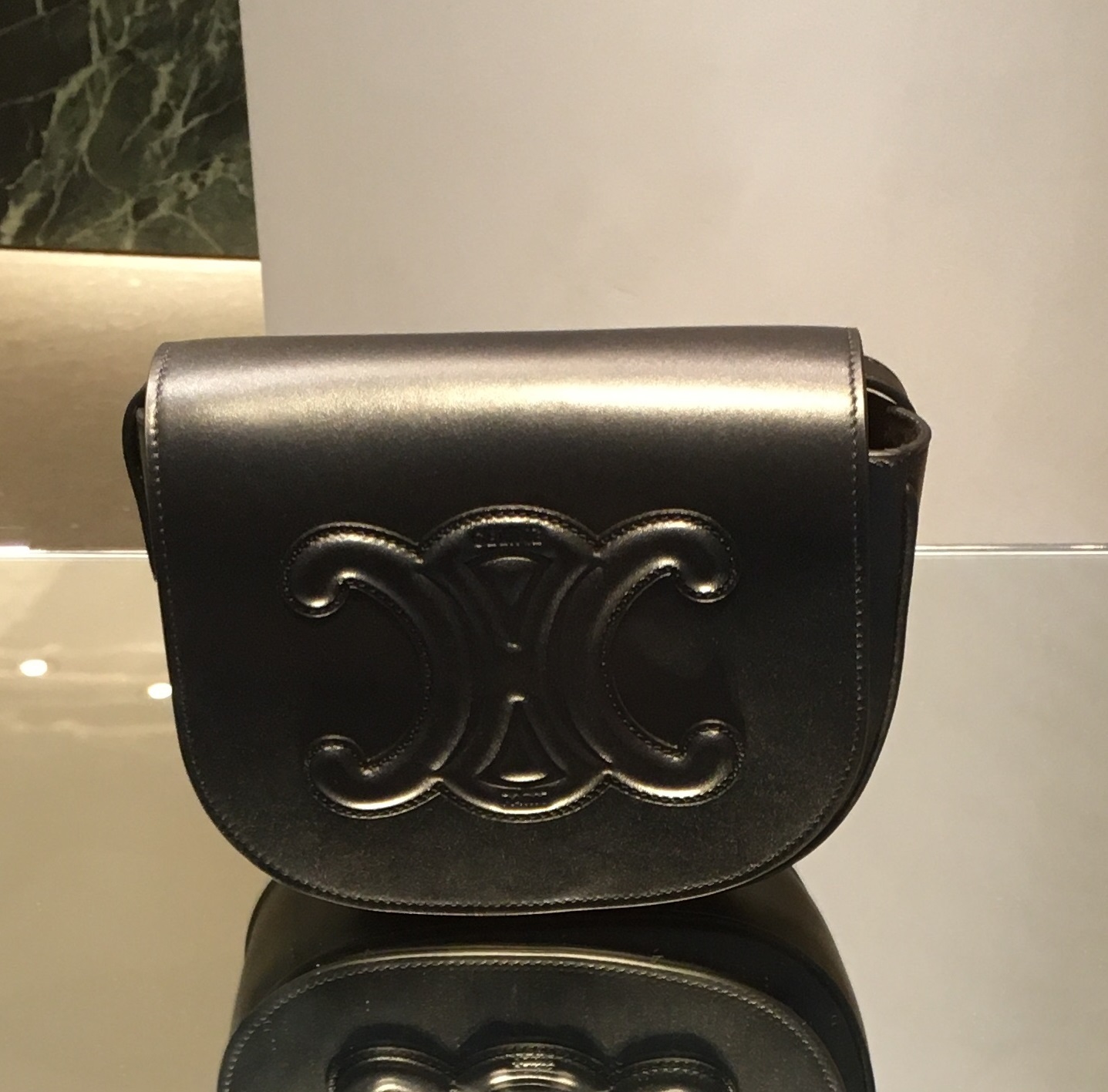 【CELINE】フォルコキュイル トリオンフ
