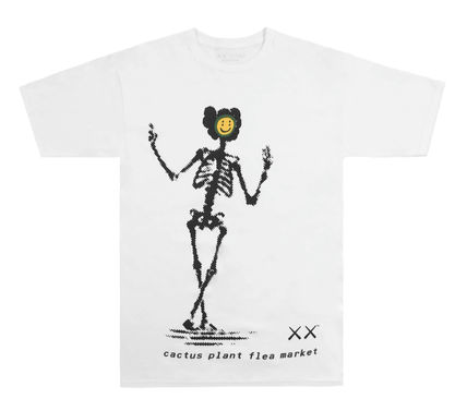 KAWS(カウズ) メンズ - 海外通販のBUYMA