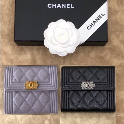 三つ折り CHANEL(シャネル) 財布・小物(レディース) - 海外通販のBUYMA
