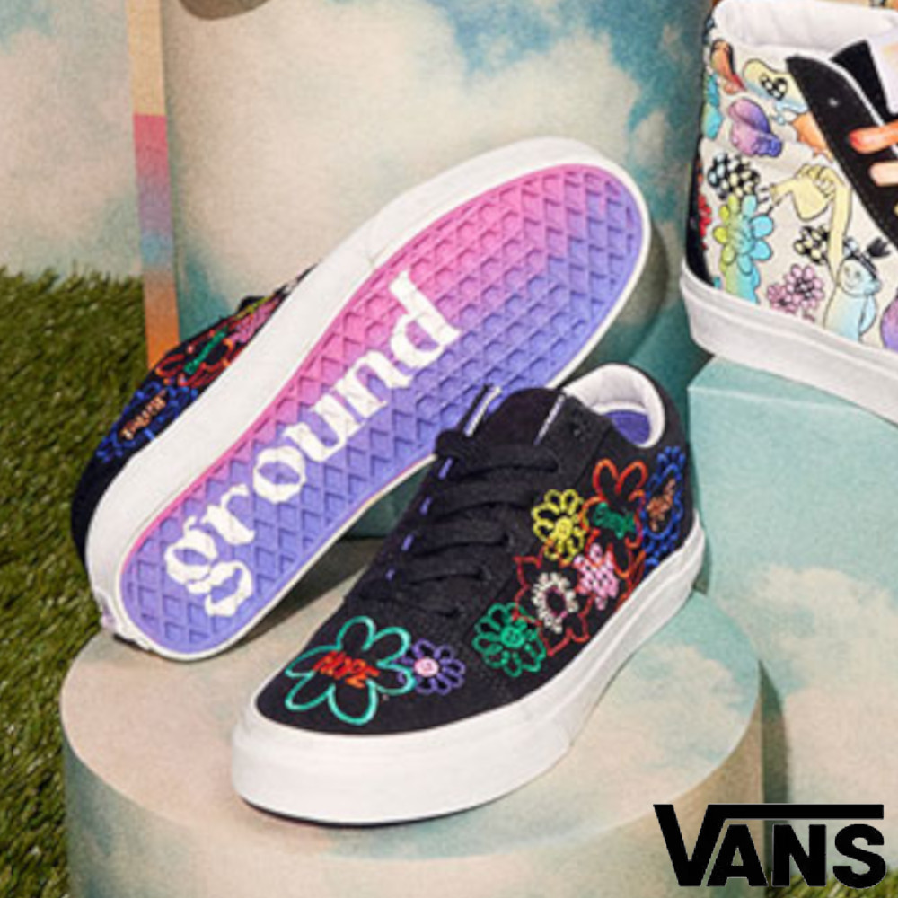 【メーカー再生品】 VANS☆オールドスクール フラワー刺繍 ユニセックス スニーカー 【メーカー再生品】 VANS☆オールドスクール フラワー刺繍 ユニセックス スニーカー
