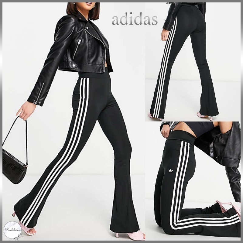 カタログギフトも! *adidas Originals* 3stripe ロゴ フレア スキニーパンツ♪ パンツ カタログギフトも! *adidas Originals* 3stripe ロゴ フレア スキニーパンツ♪ パンツ