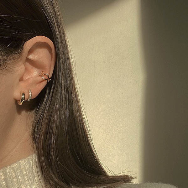 ana luisa ◆ 可憐＊パール ハギーフープ ピアス ana luisa ◇ 可憐＊パール ハギーフープ ピアス (ana luisa