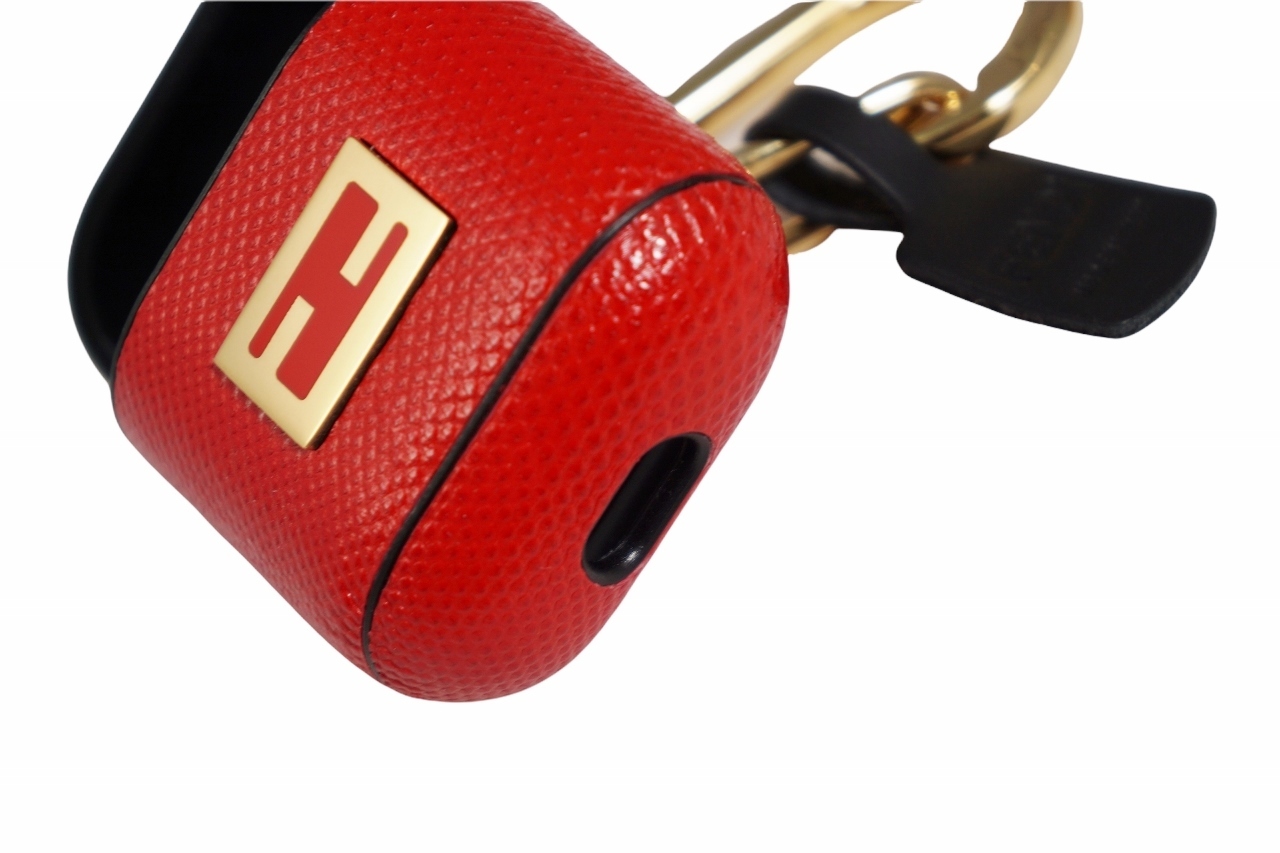 最短翌日着・関税送料込】 FENDI エアーポッズ Airpods case