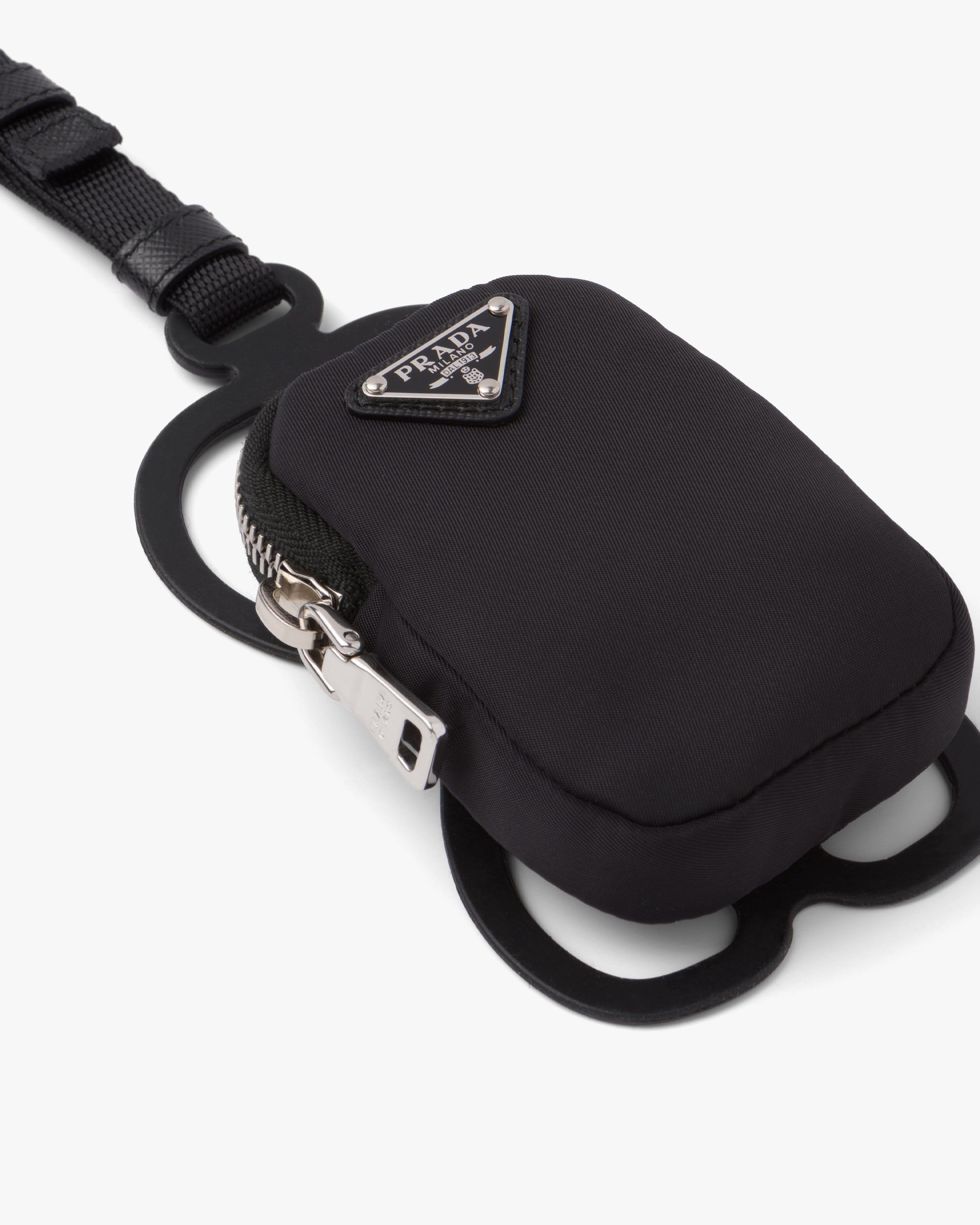 ☆PRADA☆ プラダ Re Nylon スマートフォンケース 黒 白 (PRADA/iPhone
