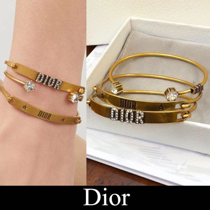Shop Christian Dior DIOREVOLUTION 2022 Cruise Dio(r)evolution Shop Christian Dior DIOREVOLUTION 2022 Cruise Dio(r)evolution