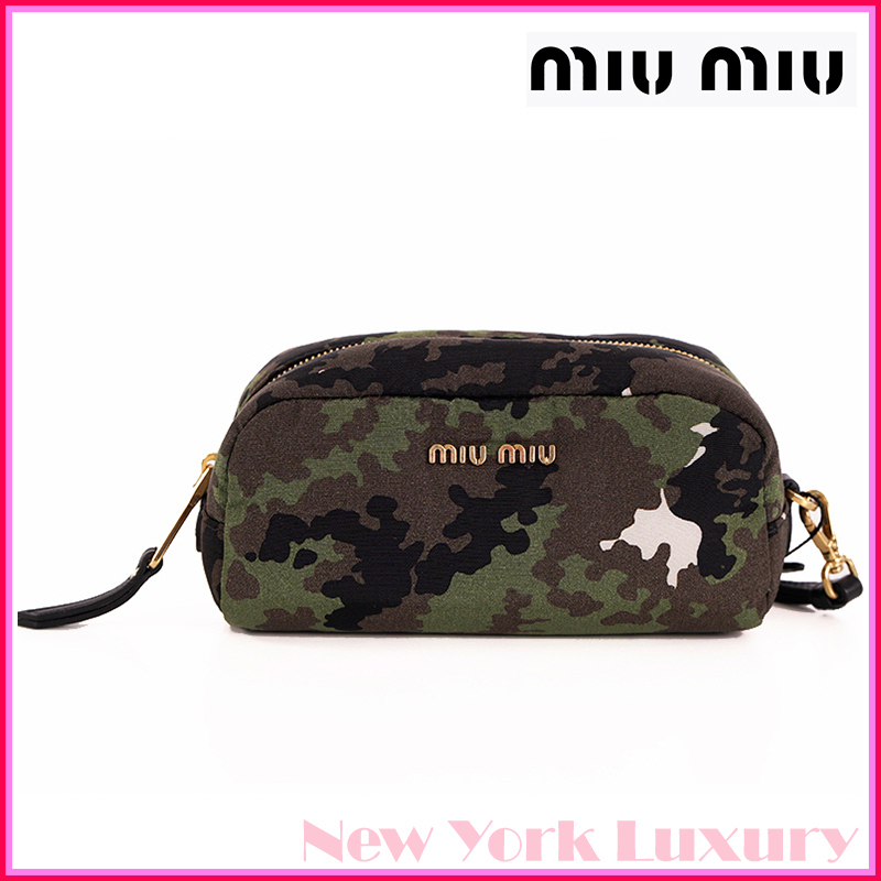 MIUMIU★素敵！Green CAMOUFLAGUE Wristlet Pouch