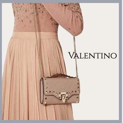 春新作の ウォレット ロックスタッズ VALENTINO - 長財布
