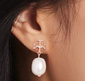 ToryBurch ピアス ドロップ ロゴ パール