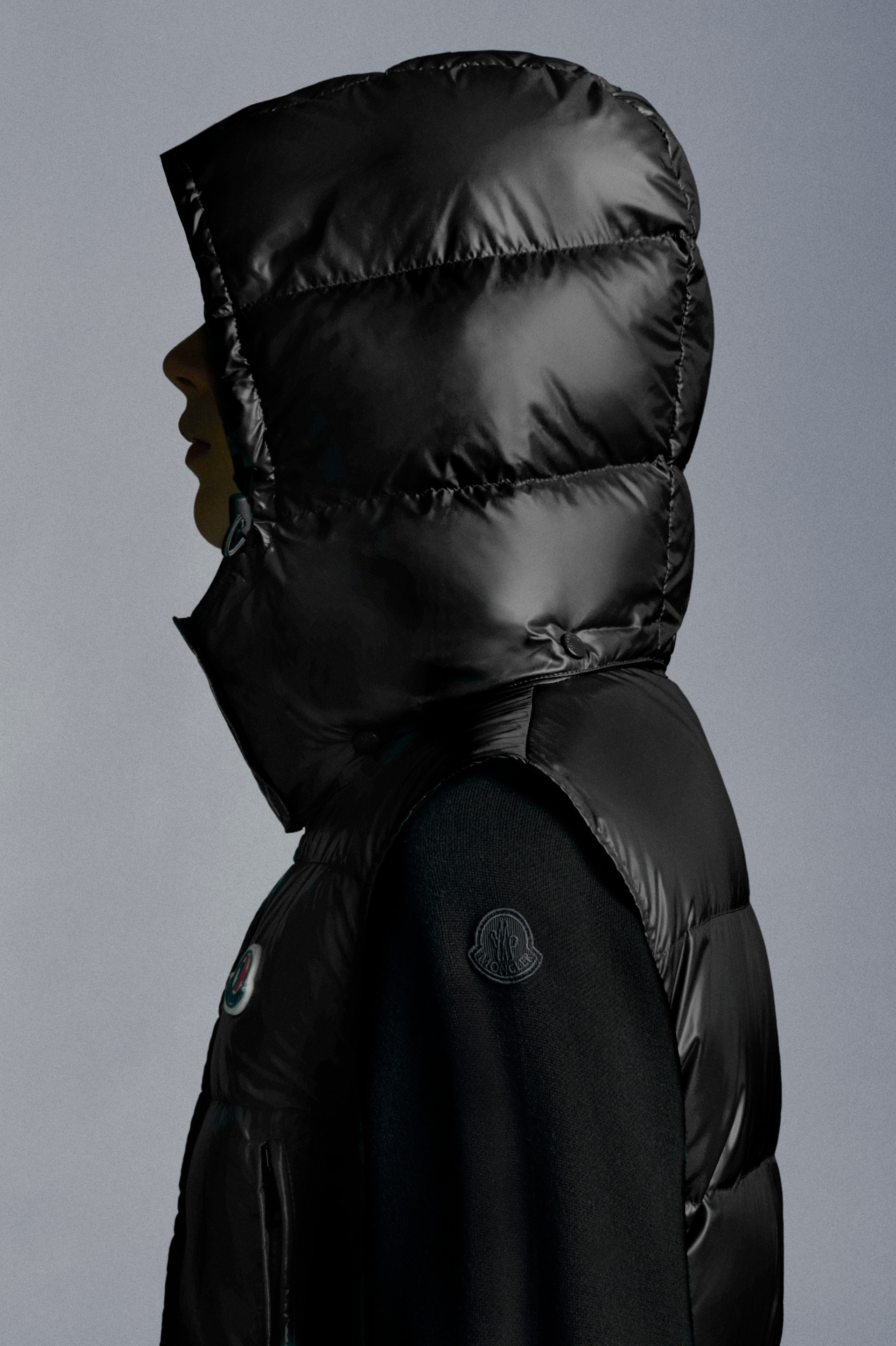 MONCLER2021/22秋冬新作 フード付きショートダウンベストALPISTE MONCLER2021/22秋冬新作 フード付きショートダウンベストALPISTE