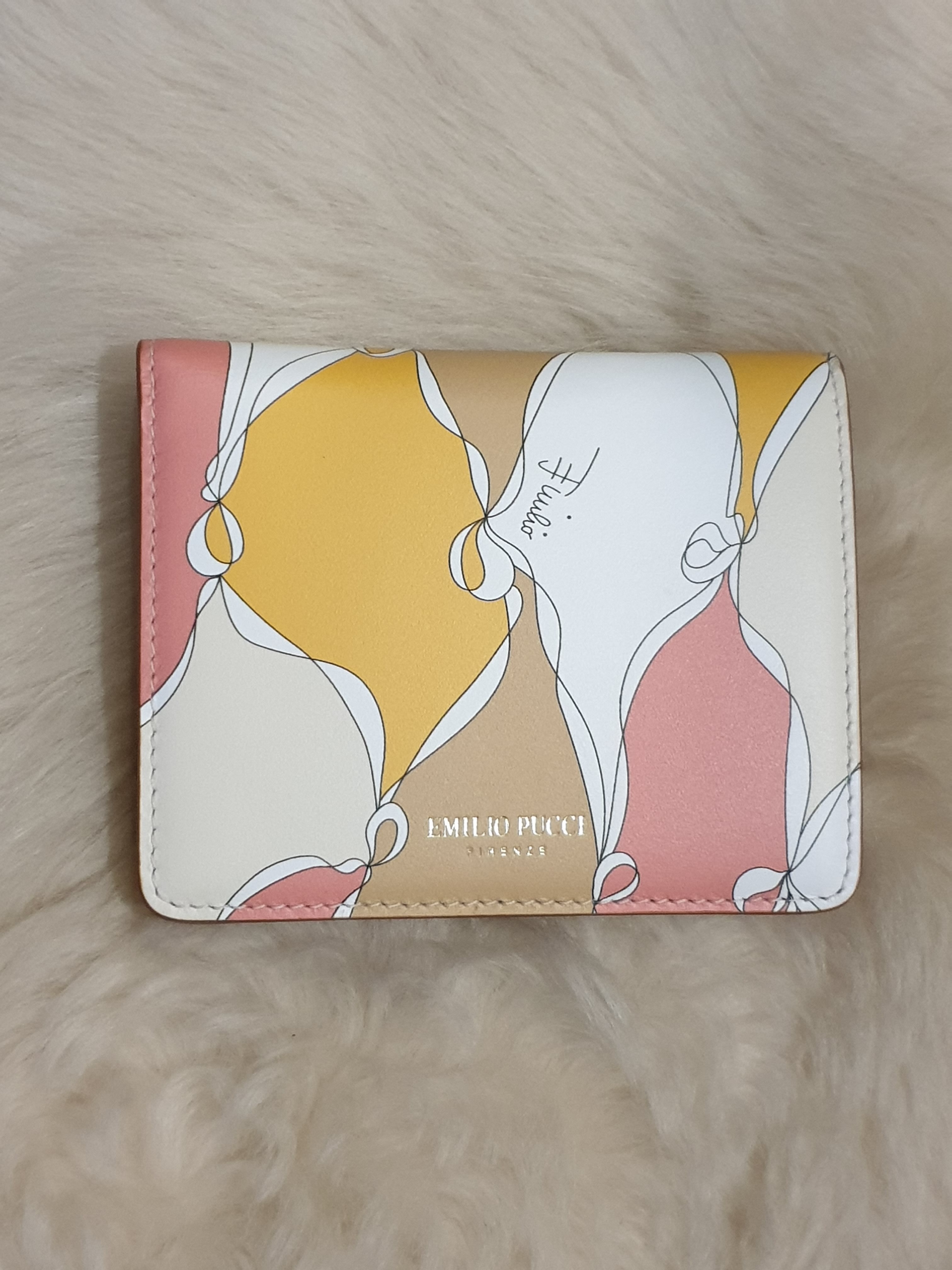 EmilioPucci2つ折り財布♪おりぼんレザープリント♪ピンク