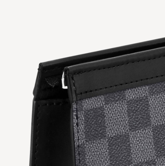 Louis Vuitton クラッチバッグ 【普段使いに◎】Louis Vuitton ポシェット・ヴォワヤージュ MM(3)